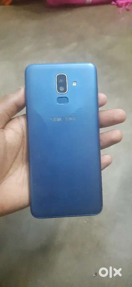 Samsung galaxy j8
