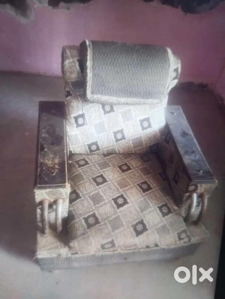 Sofa set for only 4000rs