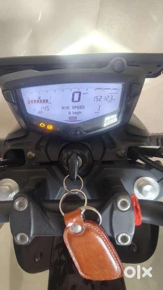 Apache RTR 160 4v top model