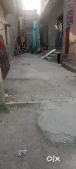 2 gali ka makan hai