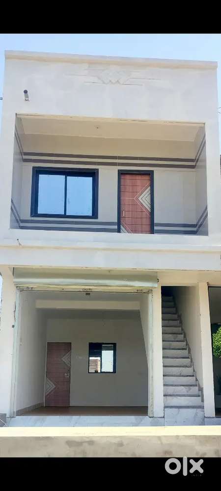 SHOP+MAKAN RUNNING ROAD