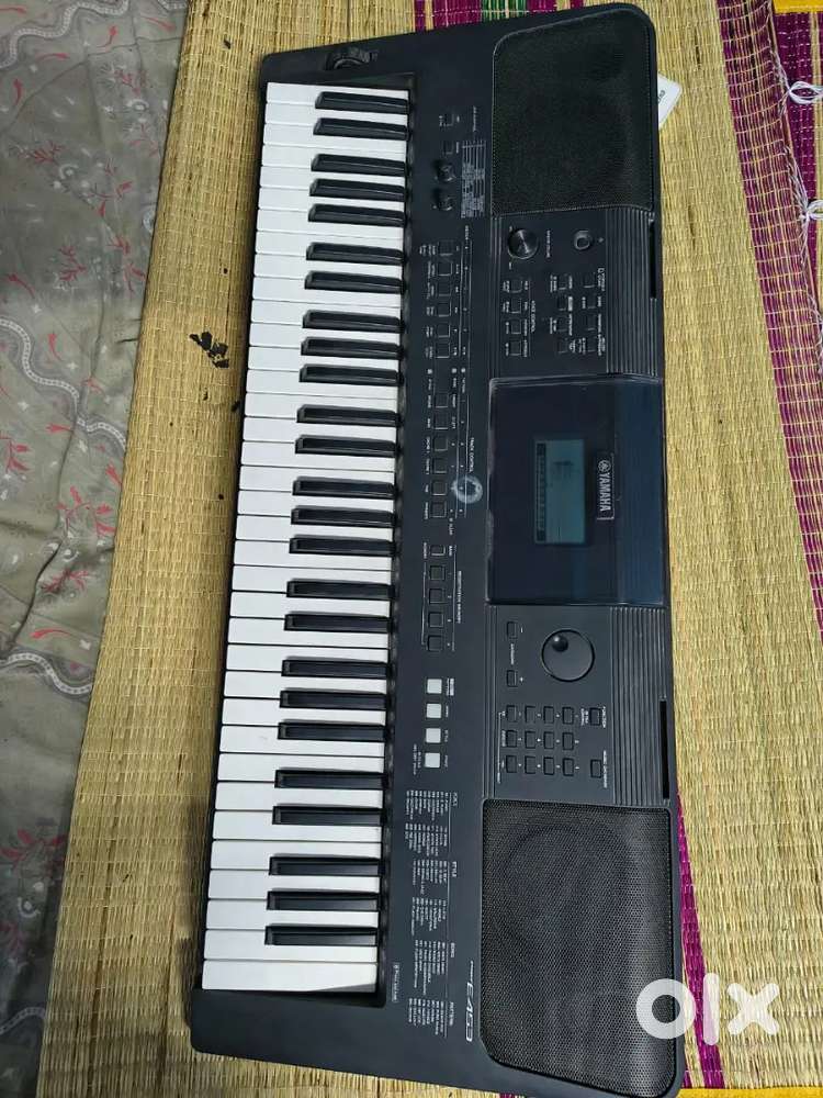 Yamaha keyboard e453