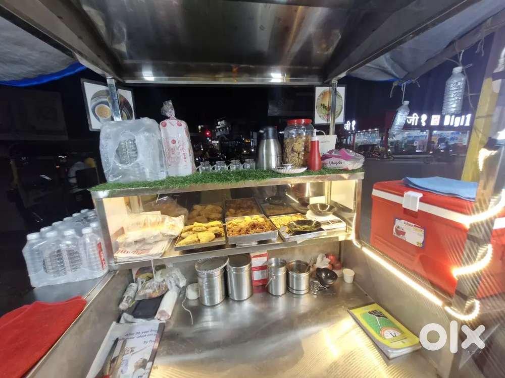 Vada Pav Samosa Pav Stall Counter