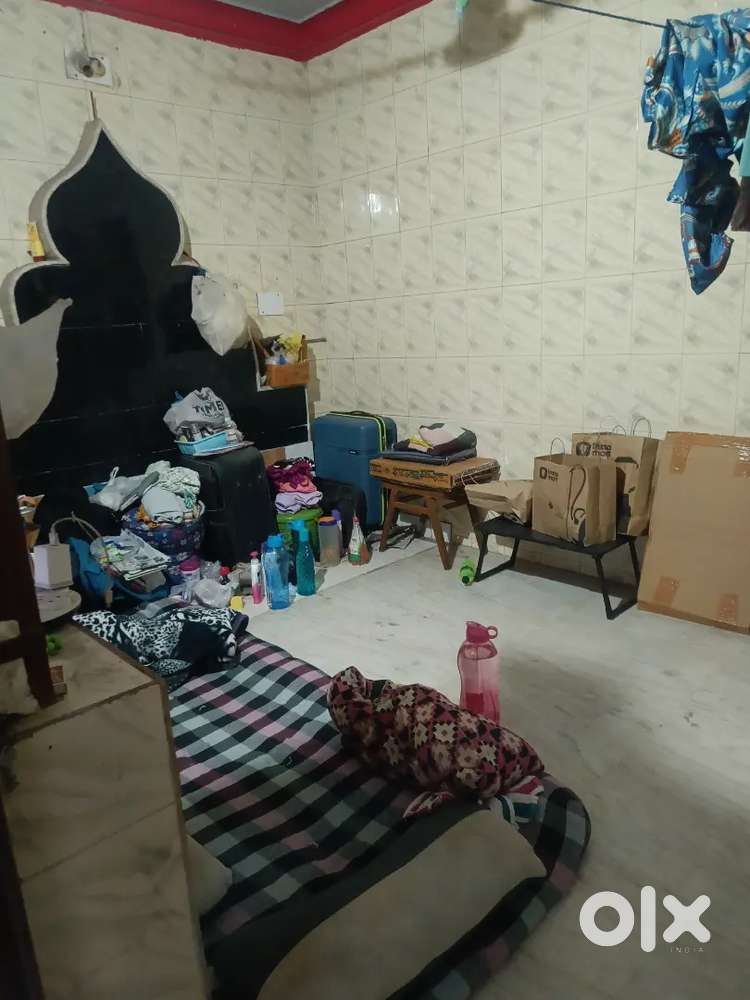 2500 sharing room (only for job holder girl)