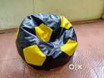 Bean bag (black & yellow)