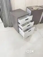 Pedstal box wooden