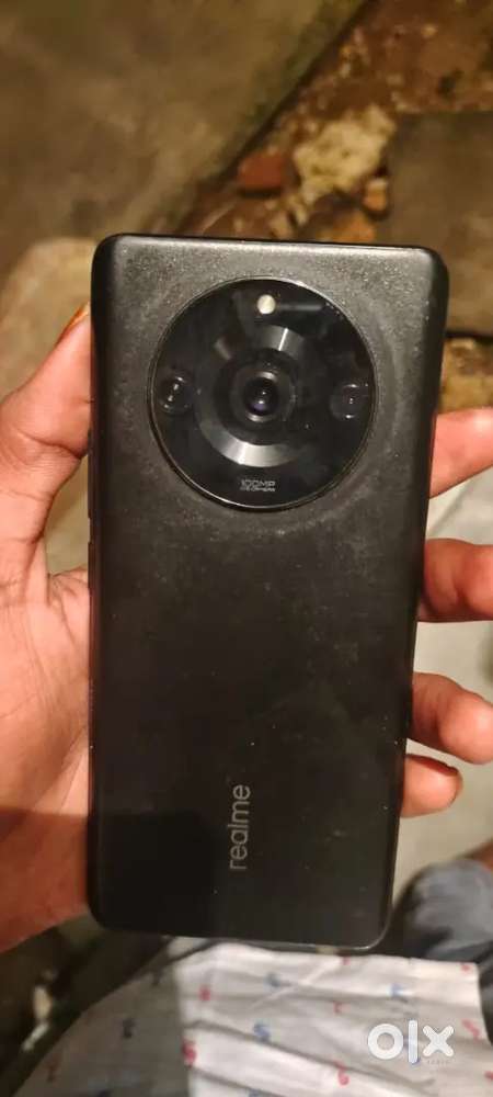 Realme 11 pro 5g. RAM 8, STOREGE 256