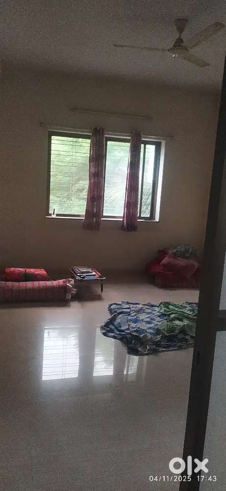 Looking for 1 Roommate