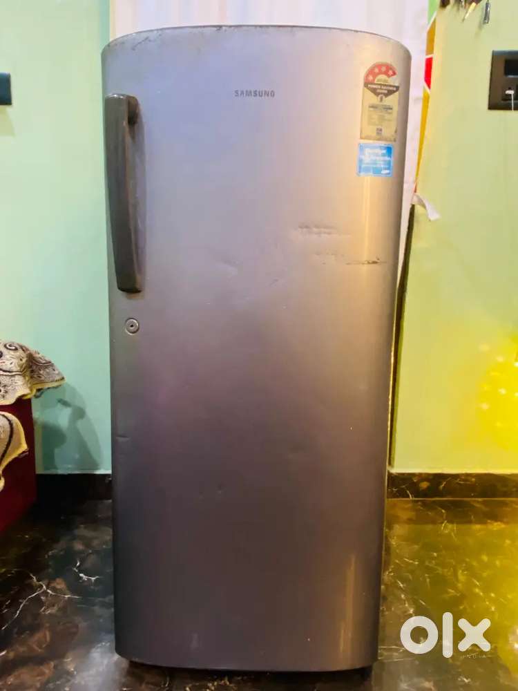 SAMSUNG fridge single door