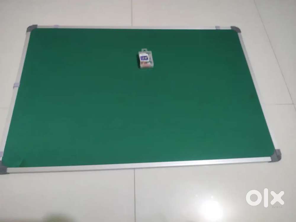 Green board in aluminium frame  3×2 size