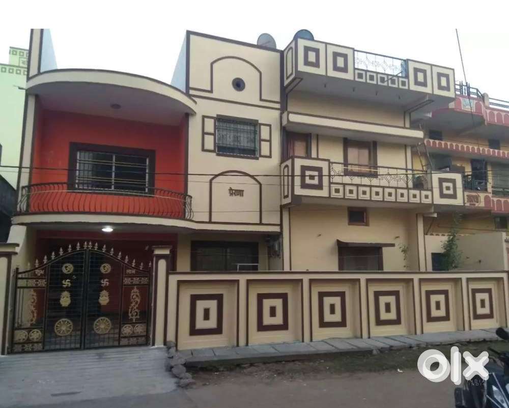 3Bhk, 1st floor,24 hrs water supply,car parking,add-dhimrapur chowk