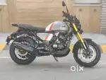 TVS RONIN Top