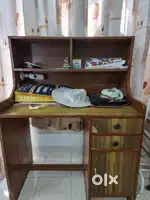 A STUDY TABLE FOR SELL