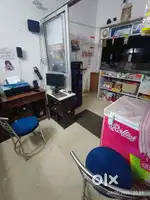 Hurry up .Urgent shop assistant required