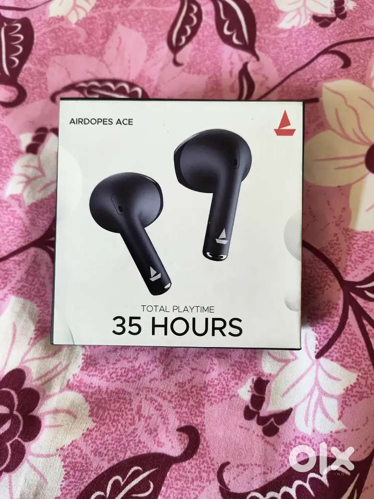 BOAT wireless earphones,used for 10months only,it is in good condition
