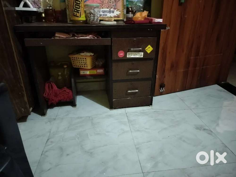 Computer table and side table