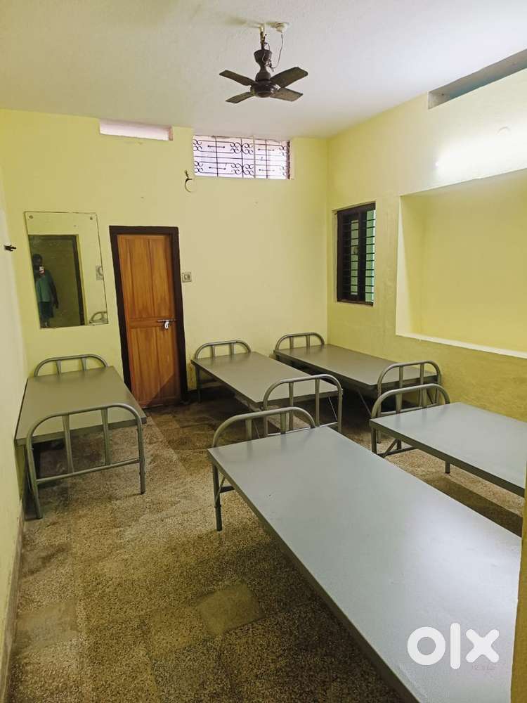 Nidhi Ladies PG ( Arya Samaja Road Kadri)