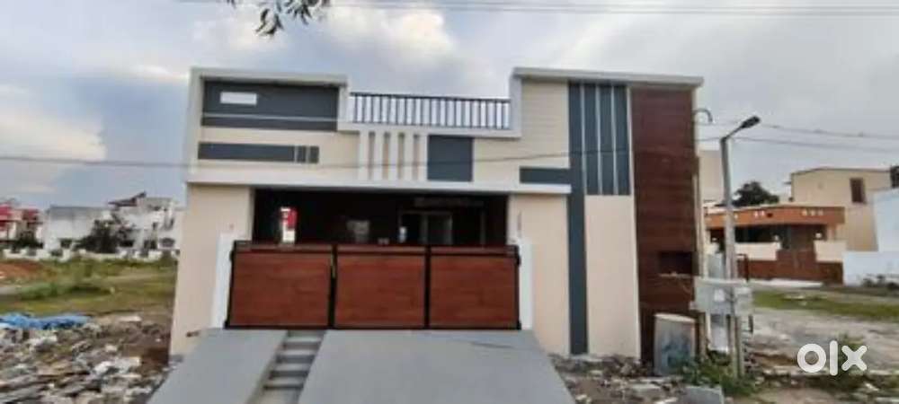 House Sale in gated society