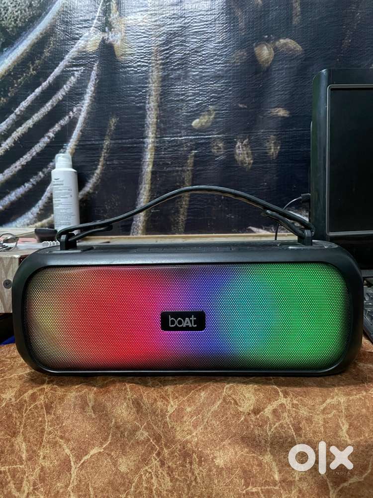For sell boat speaker only two month old
