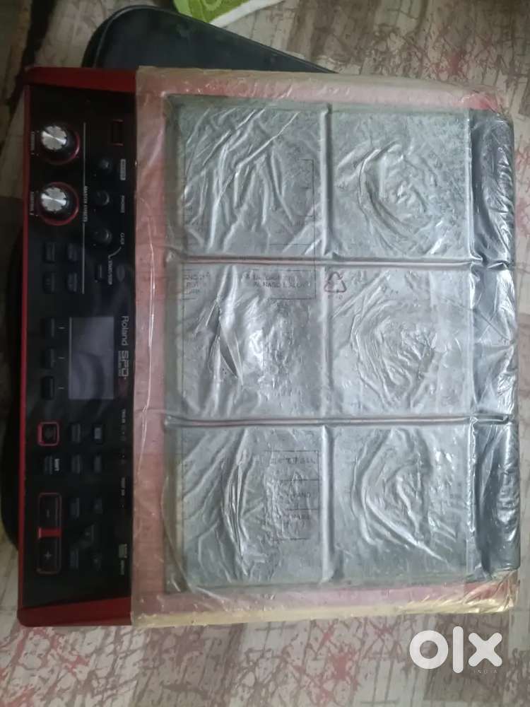 Roland Spdsx For sale Red colour
