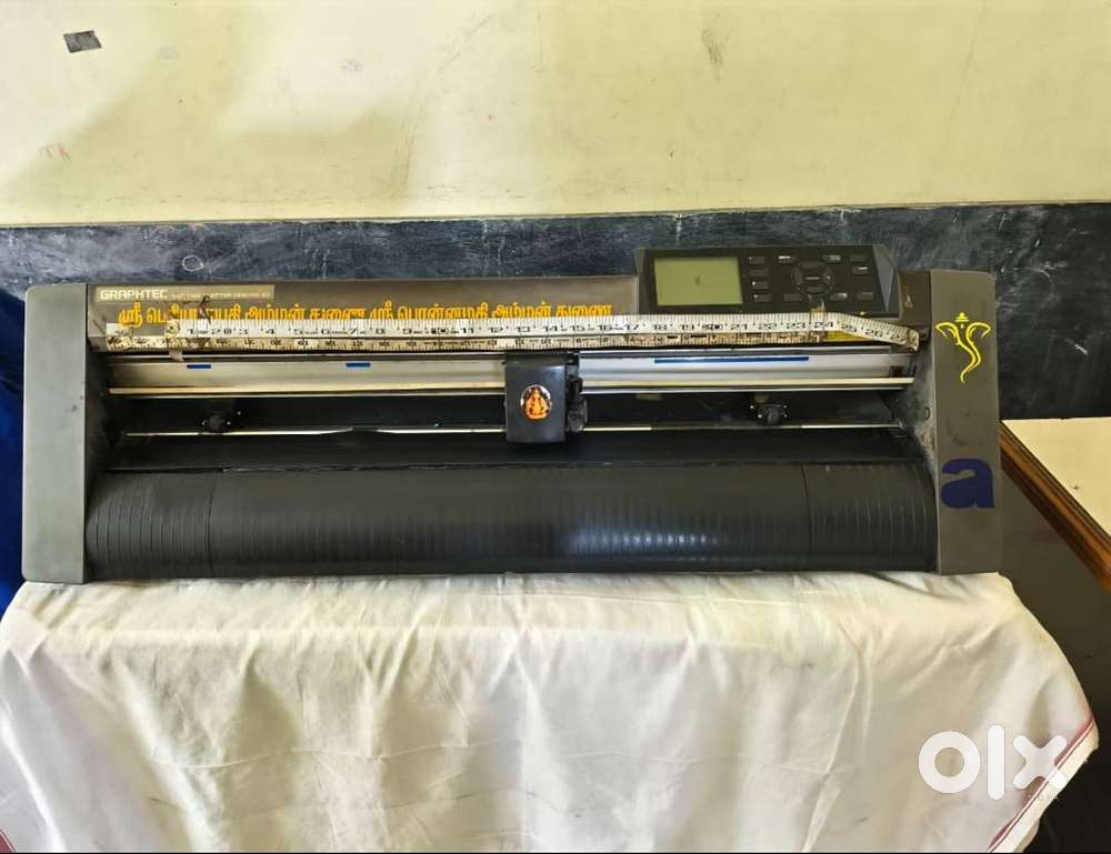 GRAPHTEC CUTTING MACHINE