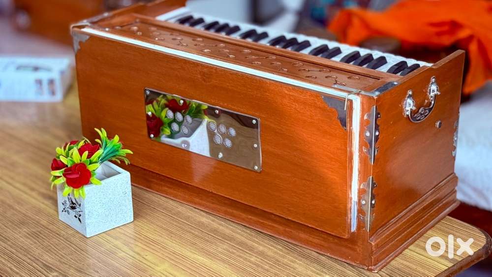 Professional Quality Harmonium