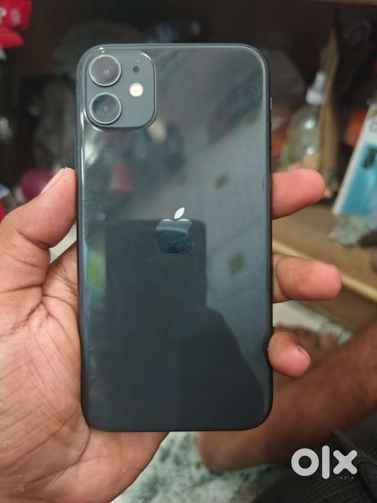 iPhone 11 black