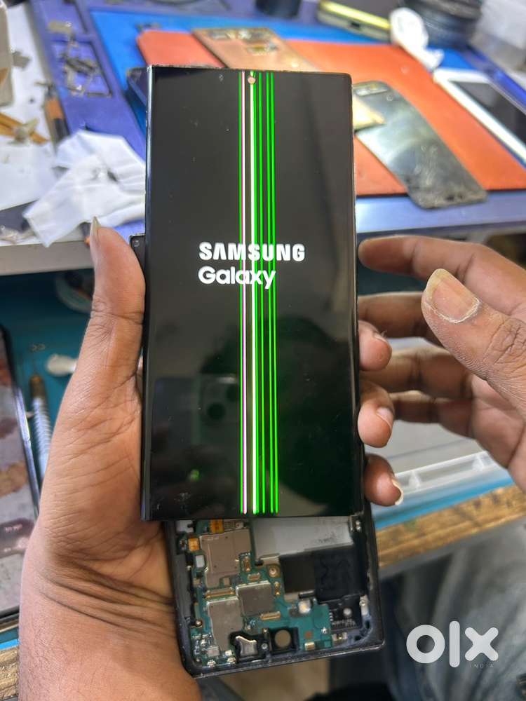 Mere pass har company ka mobile repair hota hai or green line v remove