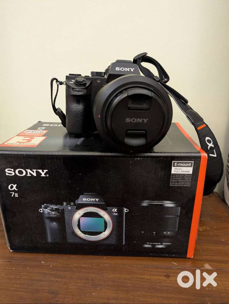 Sony Alpha 7 II Mirrorless Camera with 2 len, shutter count below 2000