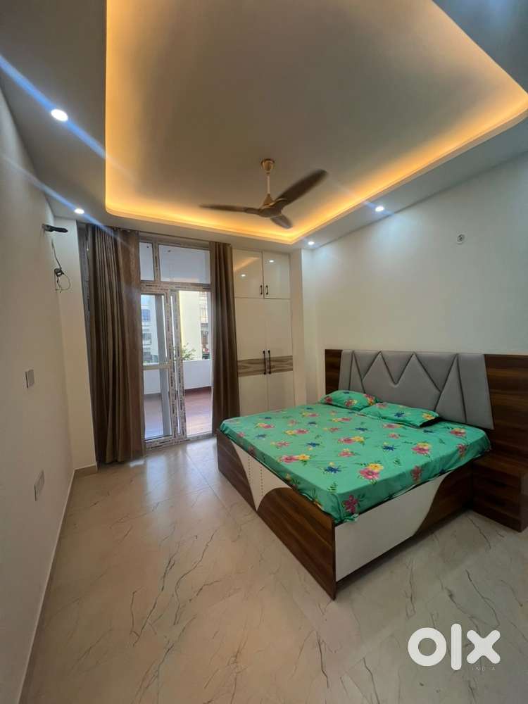4 BHK Newly Flat For SaLe In Gated Society