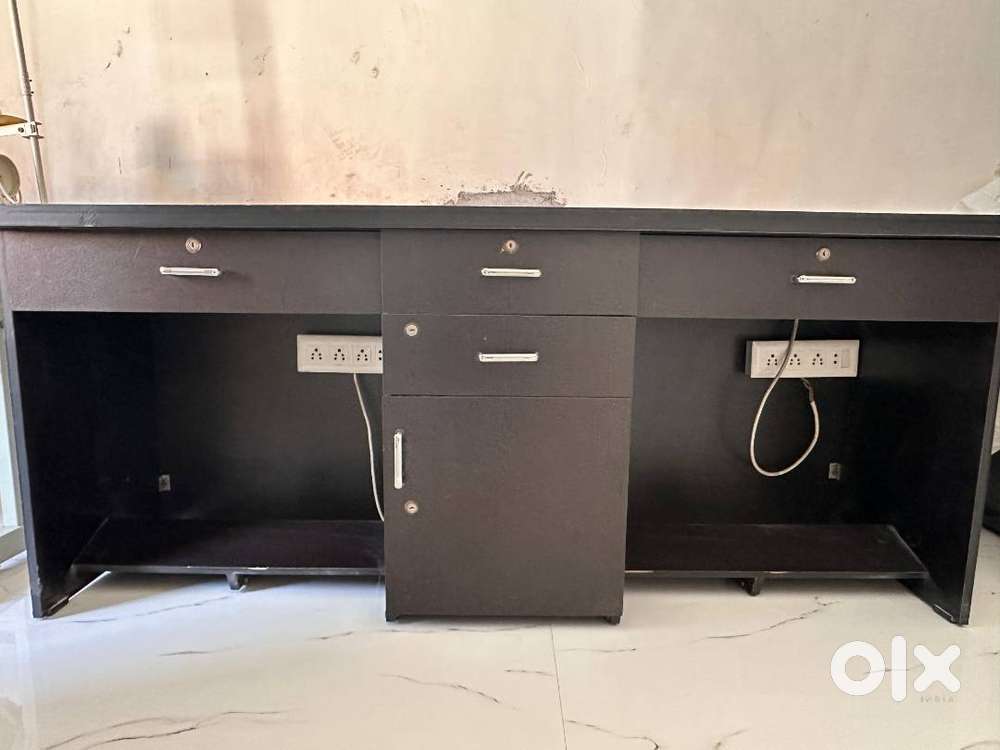 Hard Wooden Computer Table with 5 Drawers, 2 Spy Guards & Office Chair