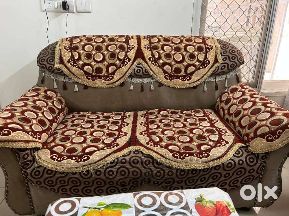 Sofa & Pillows