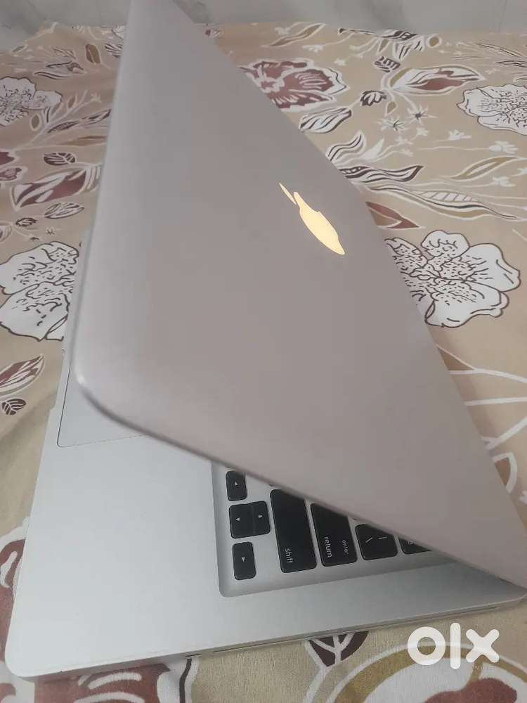 Macbook pro Fresh condition