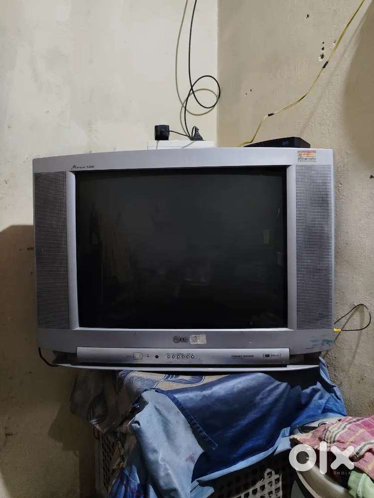 LG M1200 television.