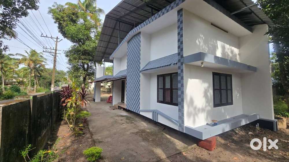 House for Rent – Near Amrita Colleges & Ayurvedic Hospital Vallickavu
