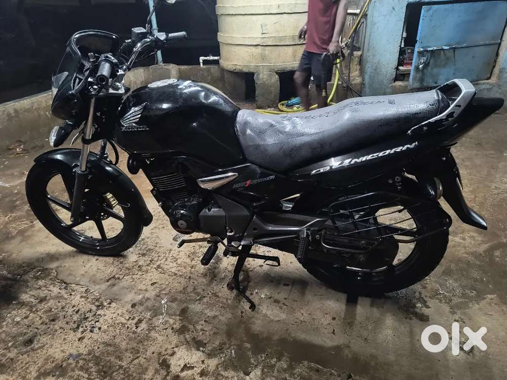 April 2016 black colour honda CB unicorn