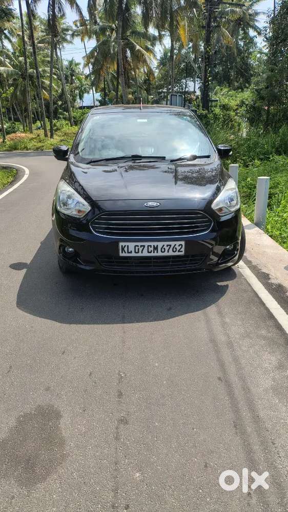 Ford Figo 2017 Diesel Well Maintained. Insurene available. 4 new tyre.
