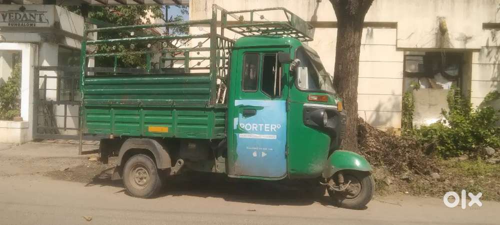 Bajaj maximum c cng cargo