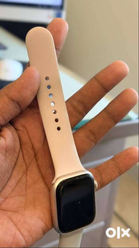 Apple Watch Series7 (GPS + Cellular, 45mm) - Starlight Aluminium Case