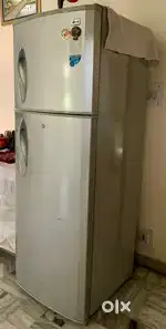 LG Double Door 308 Litres 3 Star Refrigerator , smart inverter ,