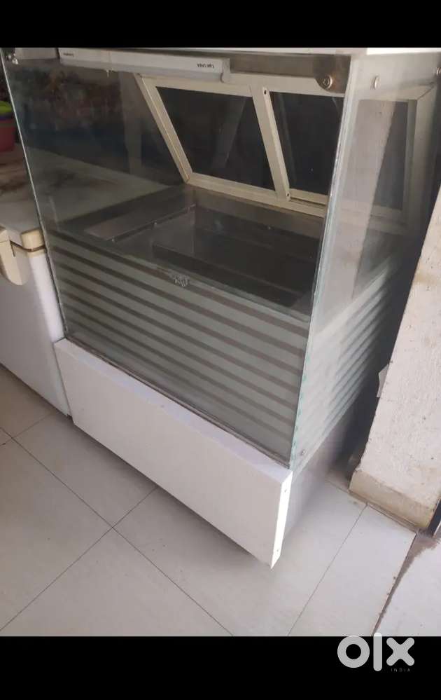 Ice Cream Scouping Fridger