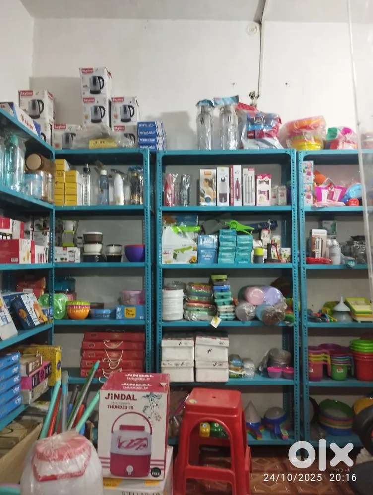 All crockry and plastic item