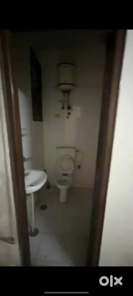 Flatmate requirement 1 boy