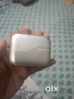 Boat airdopes 800 dolby audio 2 months old