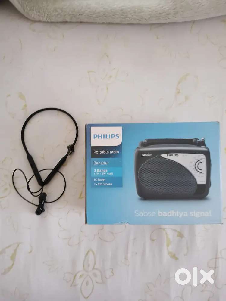 Philips Radio and Oneplus Earphones