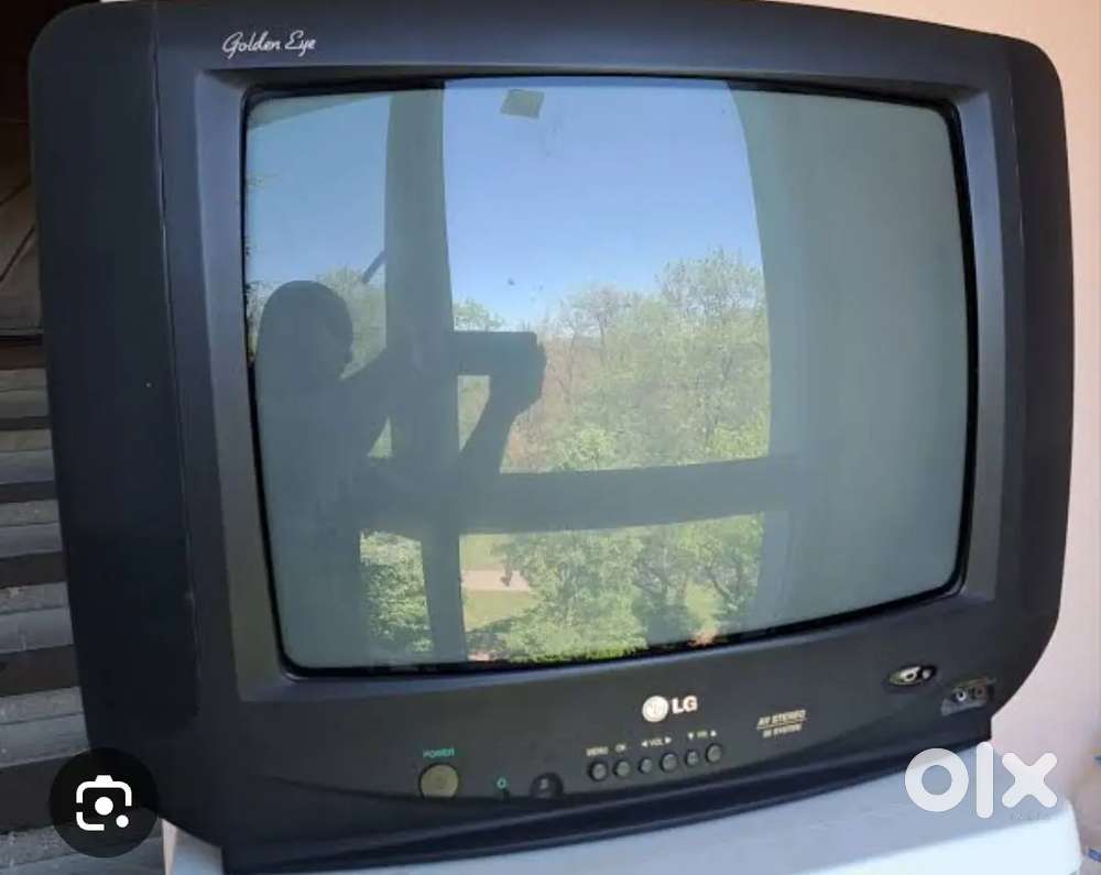 26 inch LG Golden Eye Magic TV in Very Good Running Condition