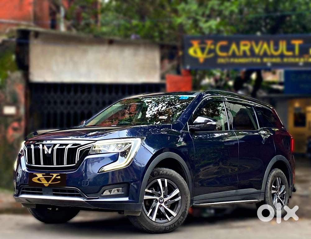 Mahindra XUV700, 2022, Petrol