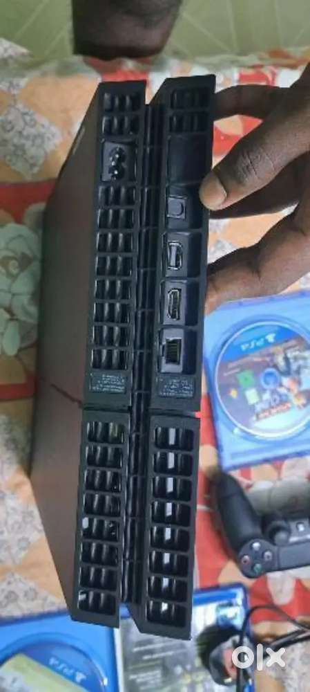 PS4 500gb in good condition