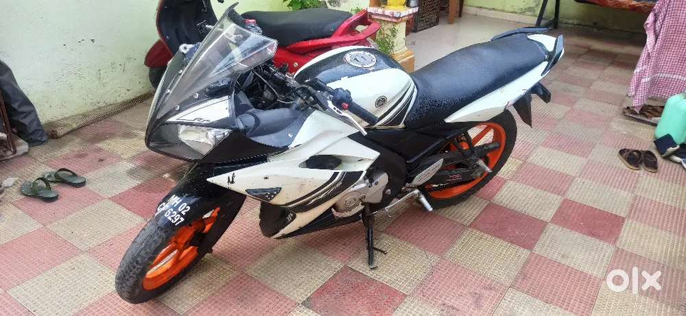 Yamaha R15 Bike