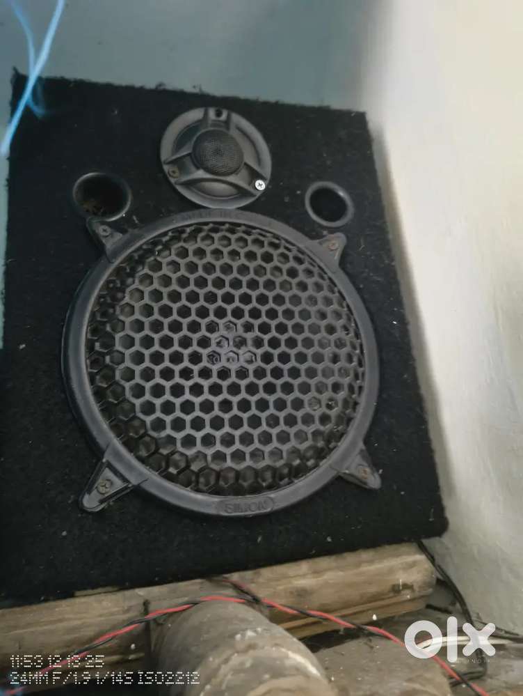 Speaker box